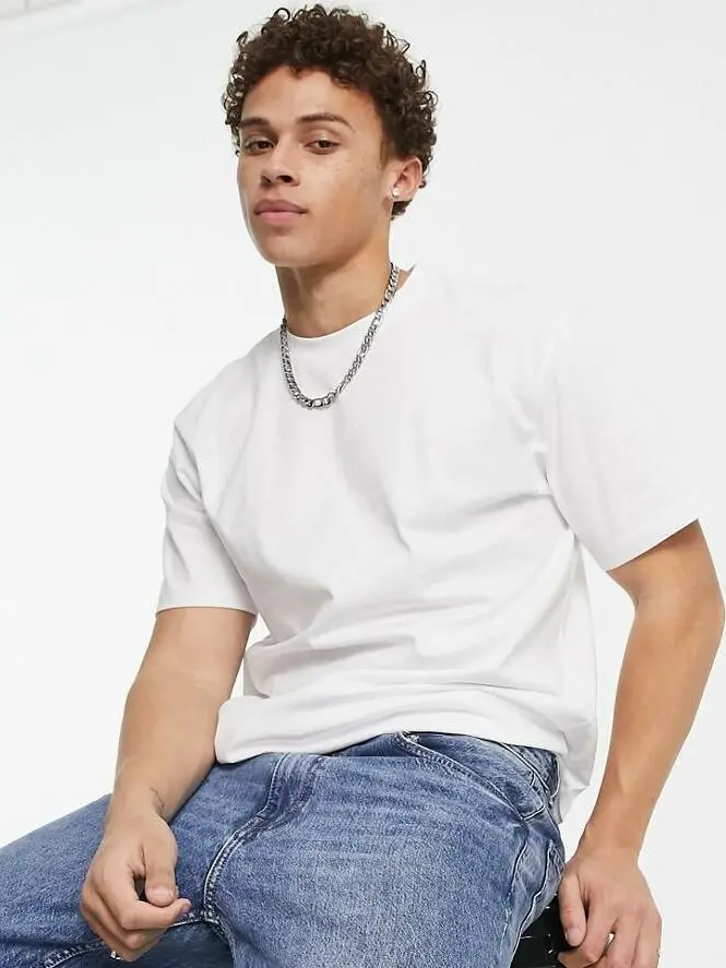 BIAŁY T-SHIRT OVERSIZED OKRĄGŁY DEKOLT