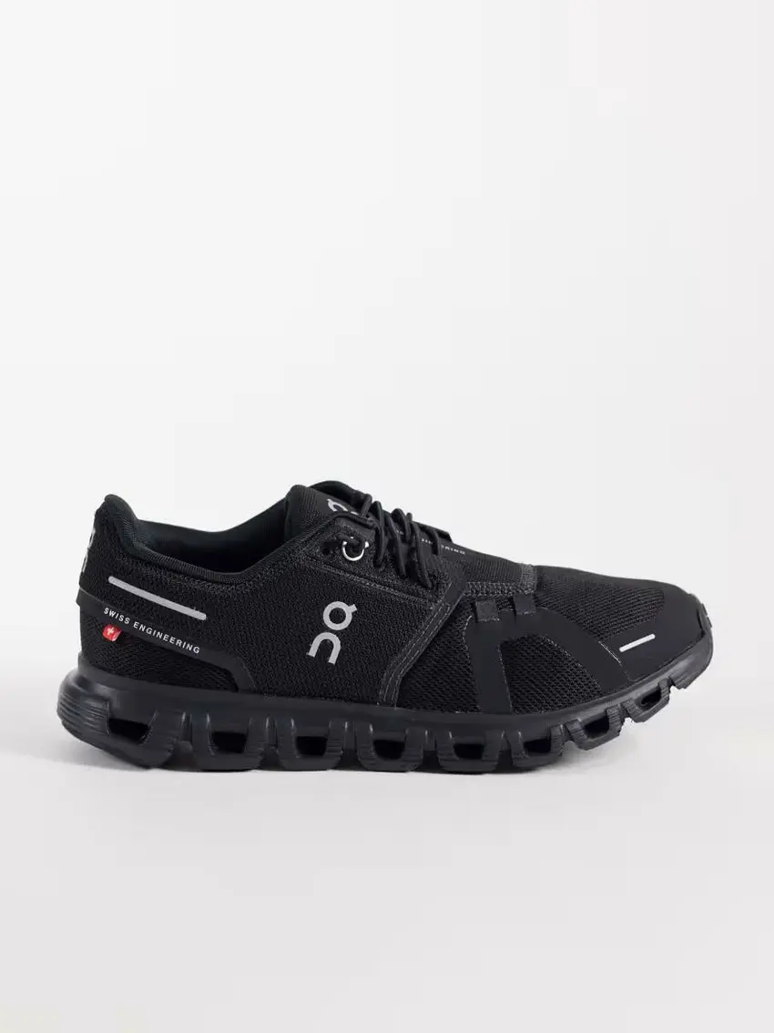 sznurowane czarne buty sportowe  Cloud 6