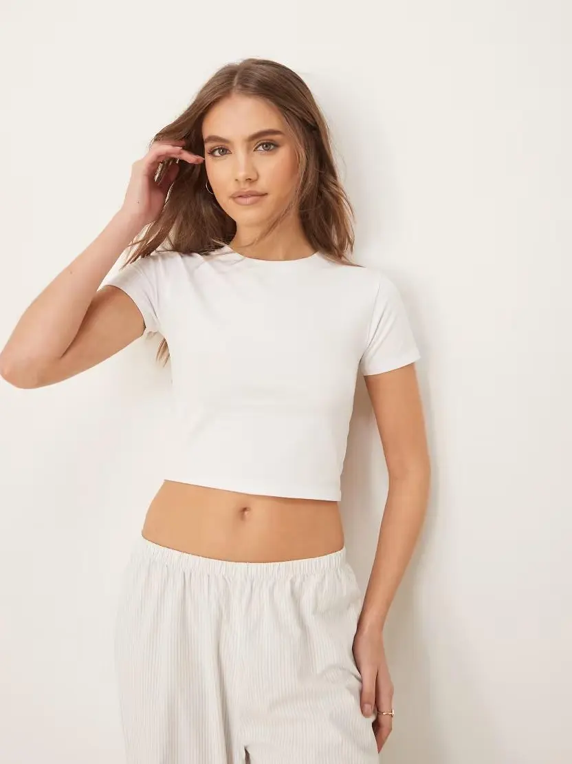 BIAŁY TOP BASIC