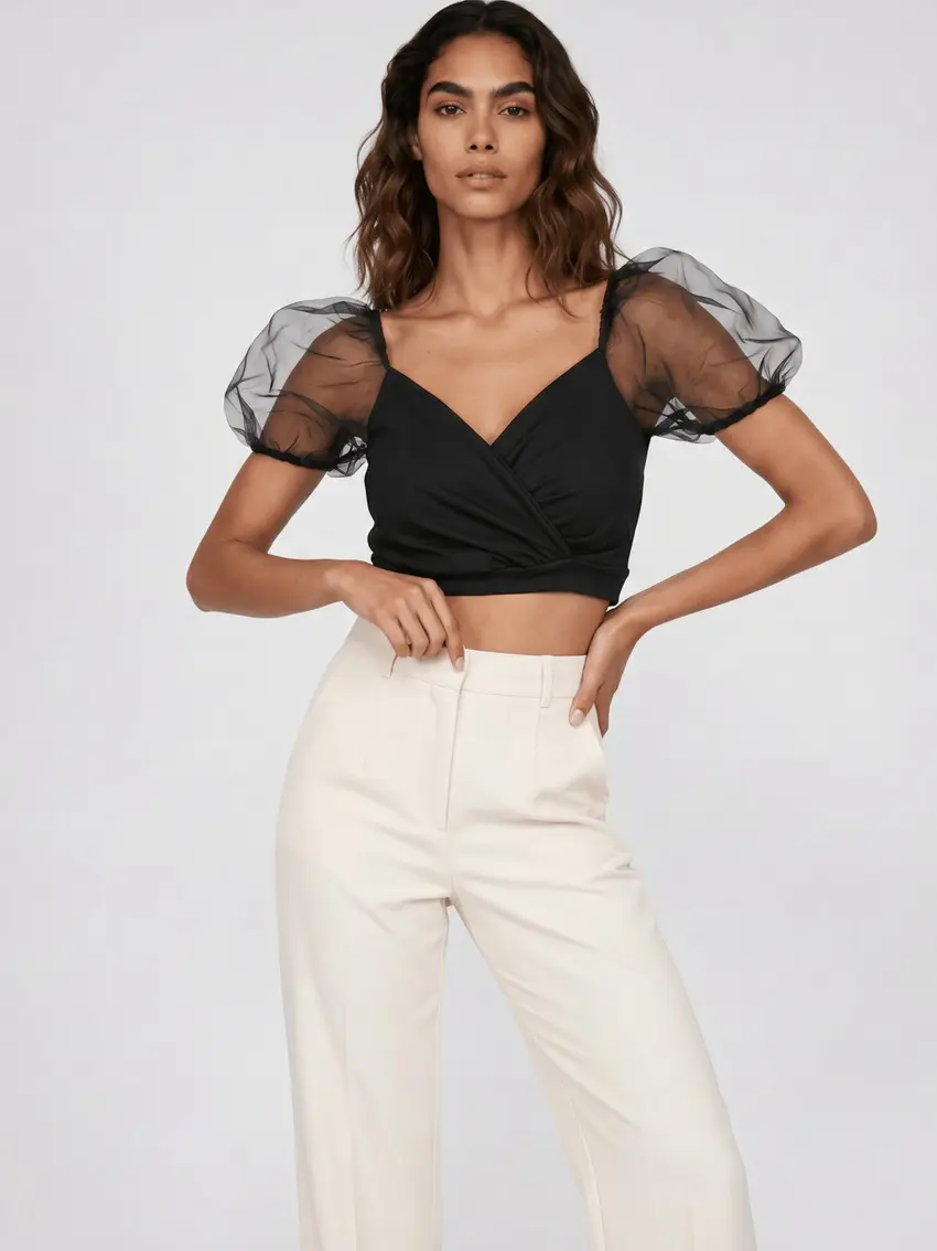 czarny crop top bufki