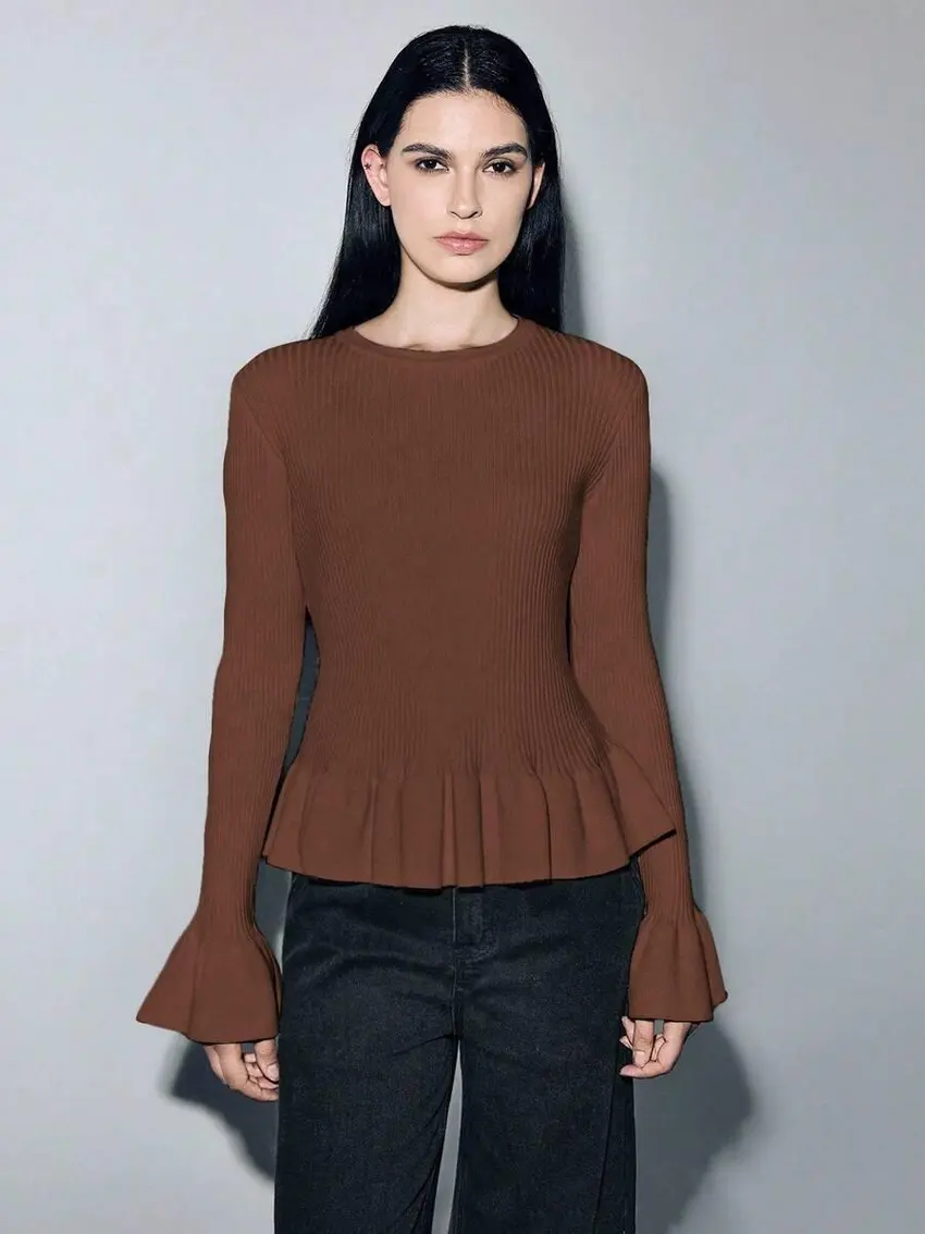 brązowy sweter długi rękaw