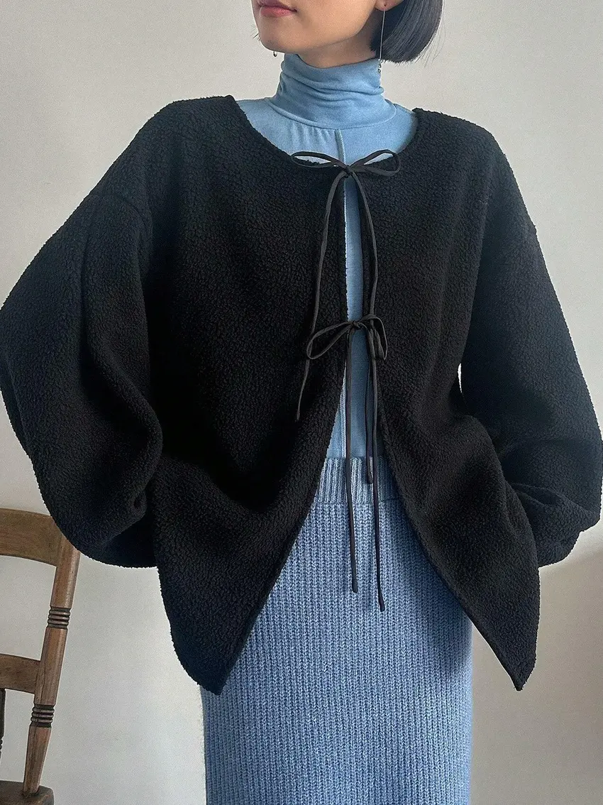 CZARNY SWETER WIĄZANIE