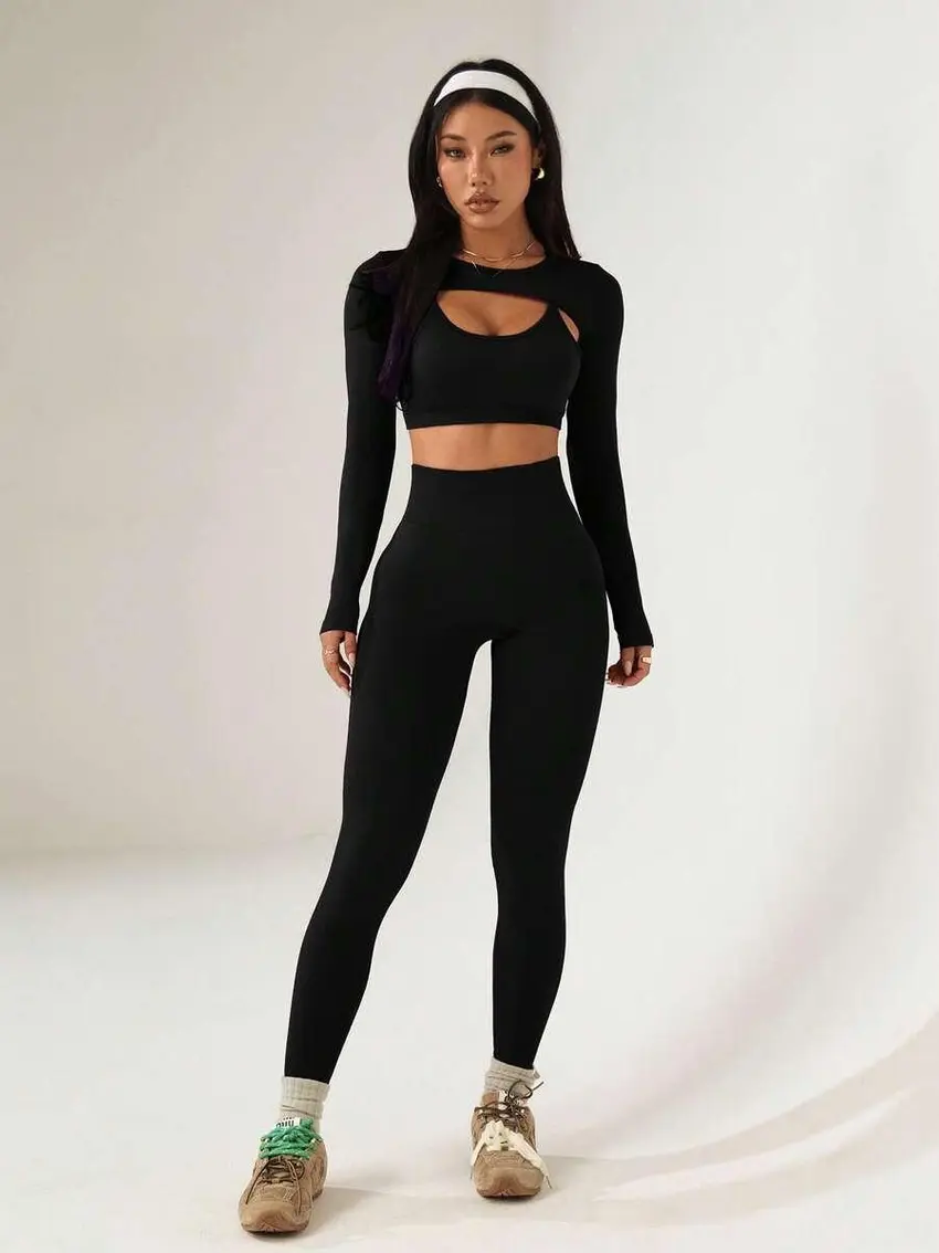 legginsy top narzutka komplet sportowy