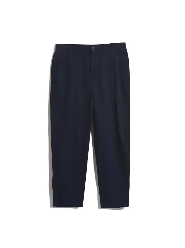 granatowe spodnie chino