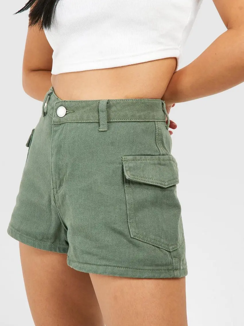 ZIELONE SPODENKI JEANS
