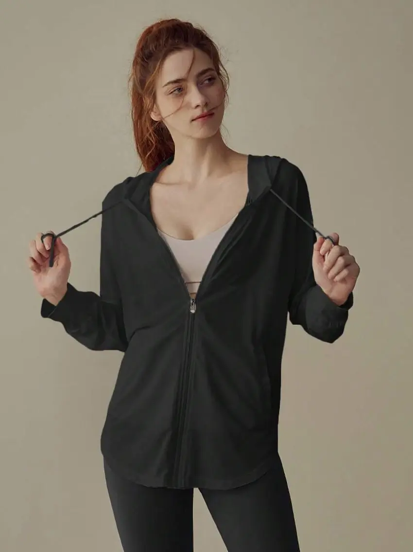 czarna bluza kaptur zamek