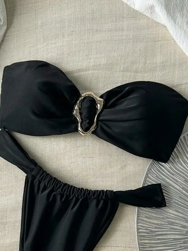 CZARNA GÓRA OD BIKINI ZDOBIENIE