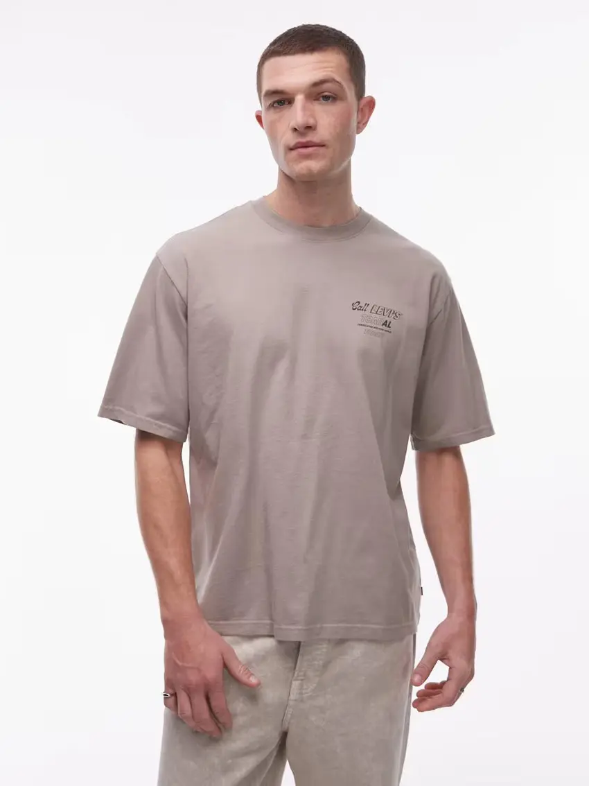 beżowy t-shirt okrągły dekolt nadruk
