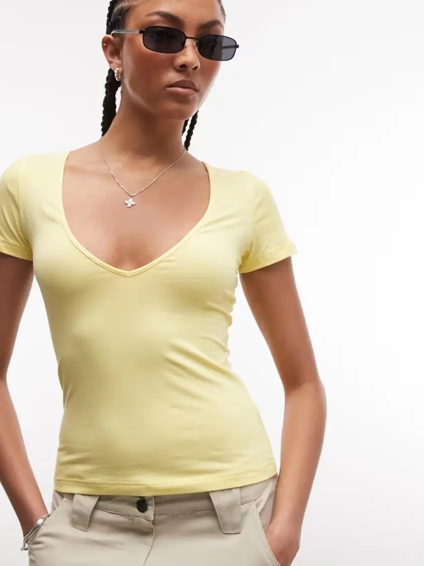 ŻÓŁTY T-shirt dekolt serek
