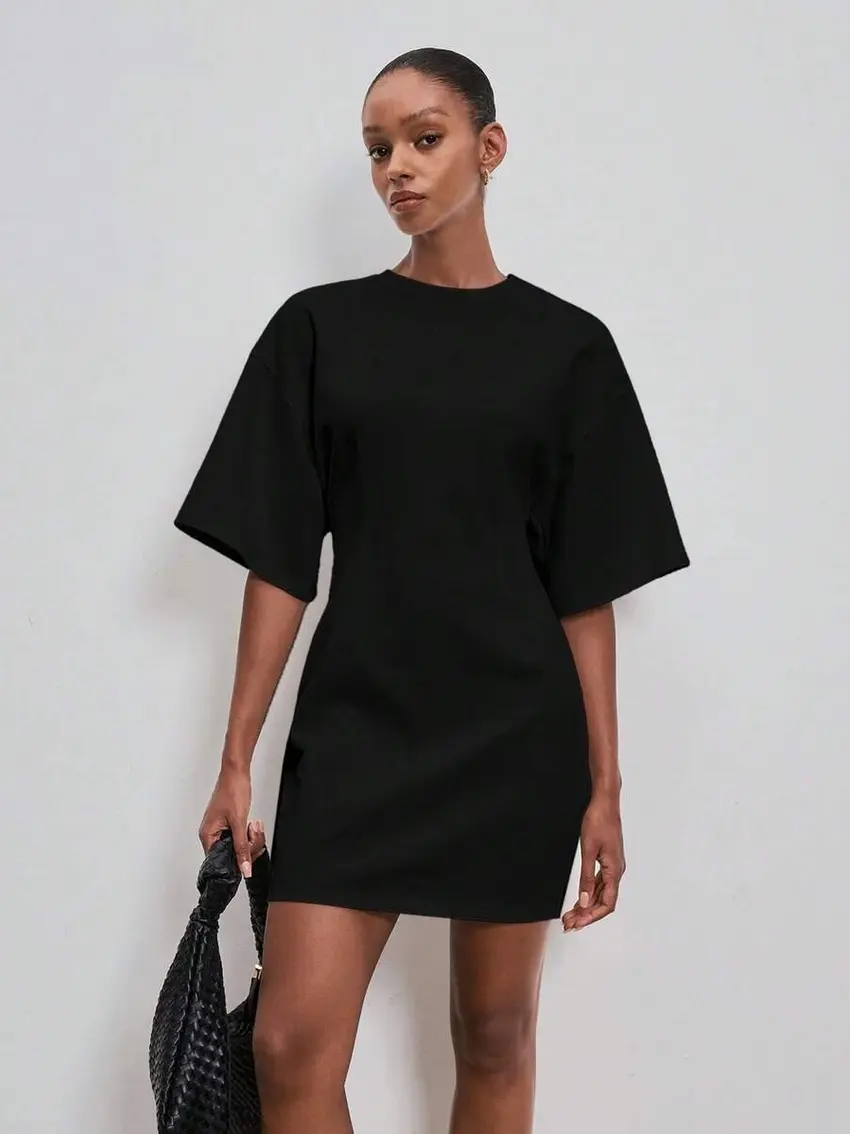czarna mini sukienka