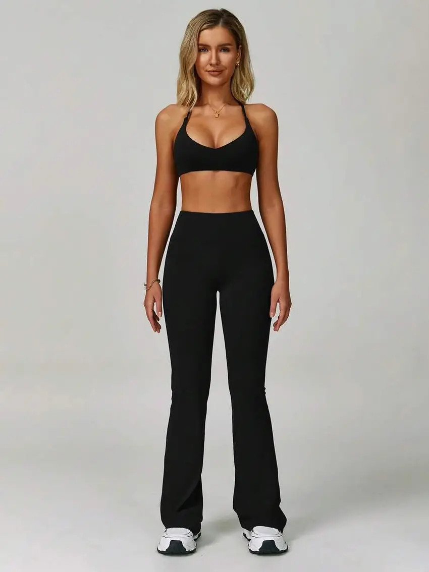 czarny komplet top legginsy