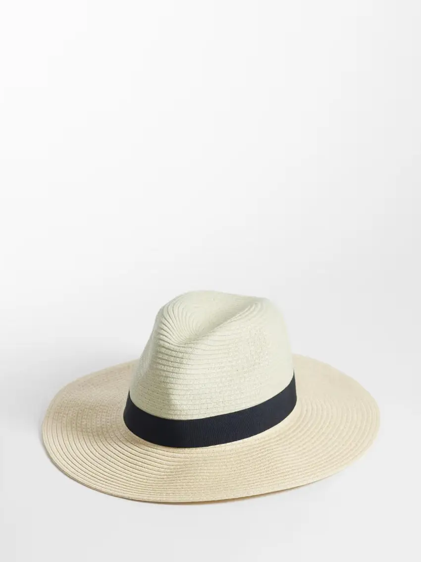 beżowy kapelusz fedora