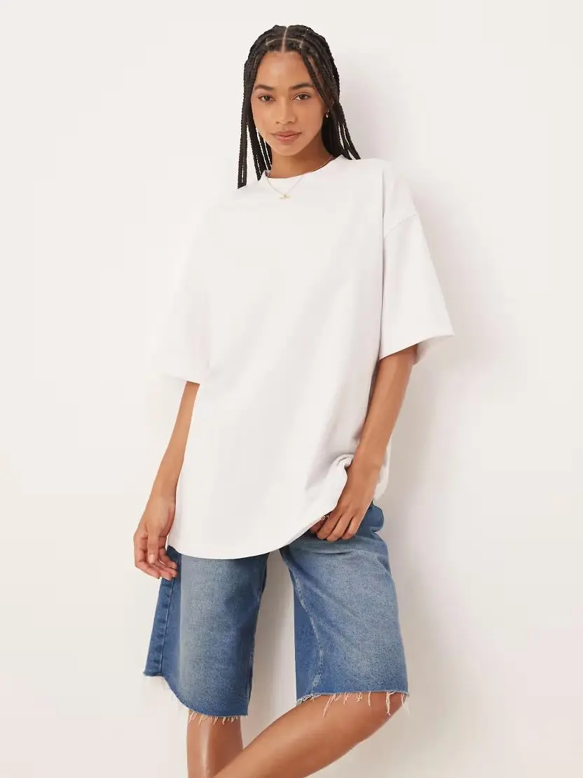 BIAŁY T-SHIRT OVERSIZE