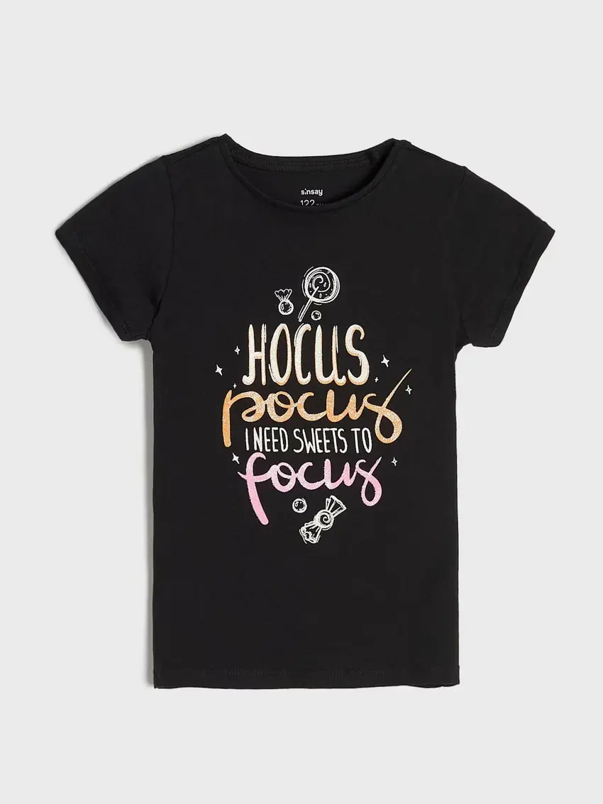 CZARNY T-SHIRT NAPIS HOCUS POCUS