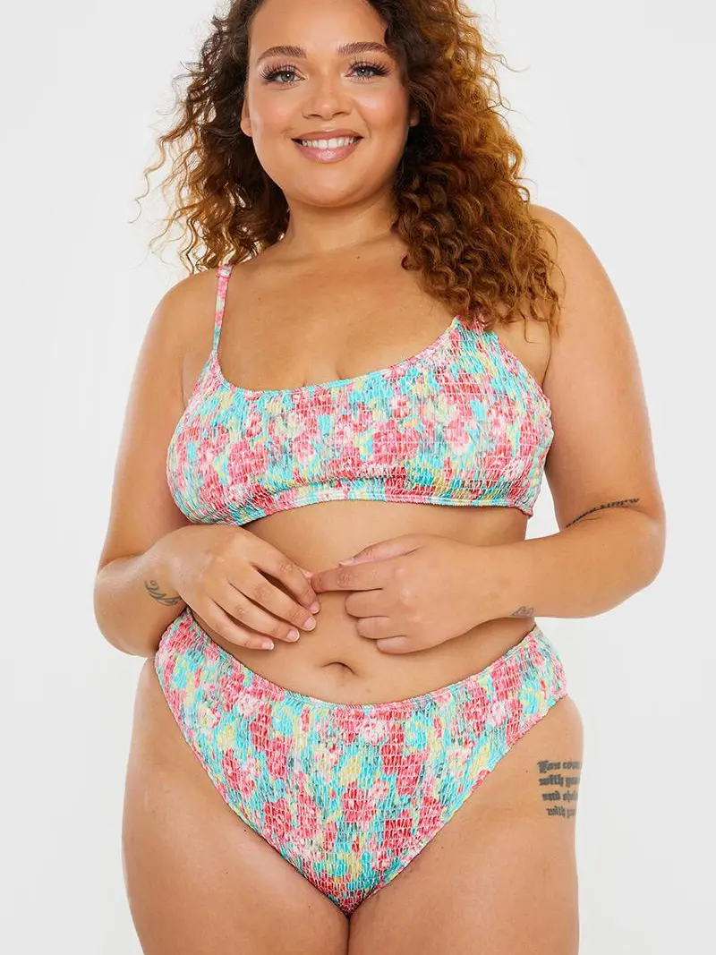 DÓŁ OD BIKINI