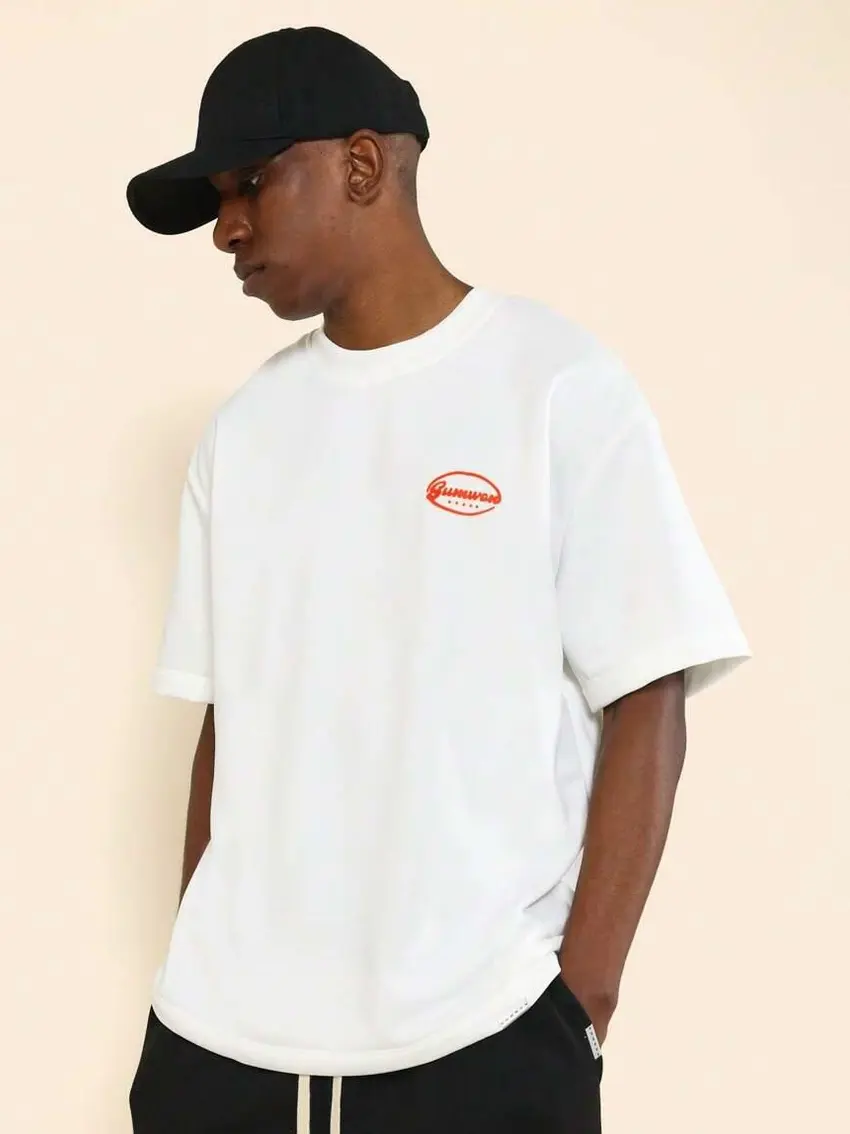 BIAŁY T-SHIRT OKRĄGŁY DEKOLT NADRUK