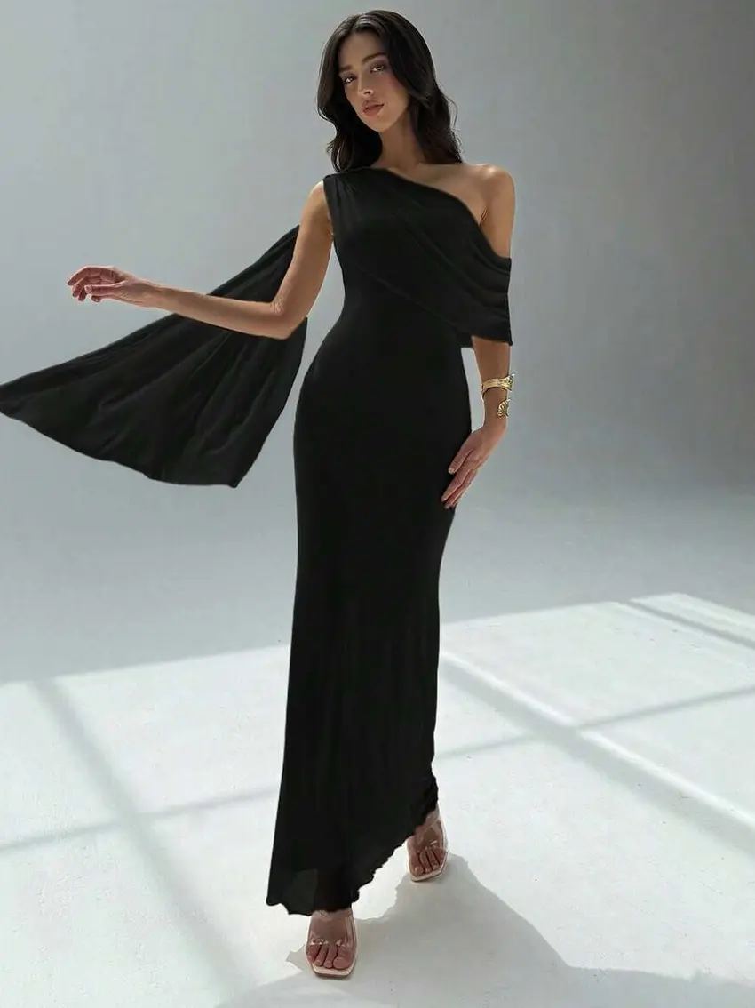 CZARNA SUKIENKA MAXI