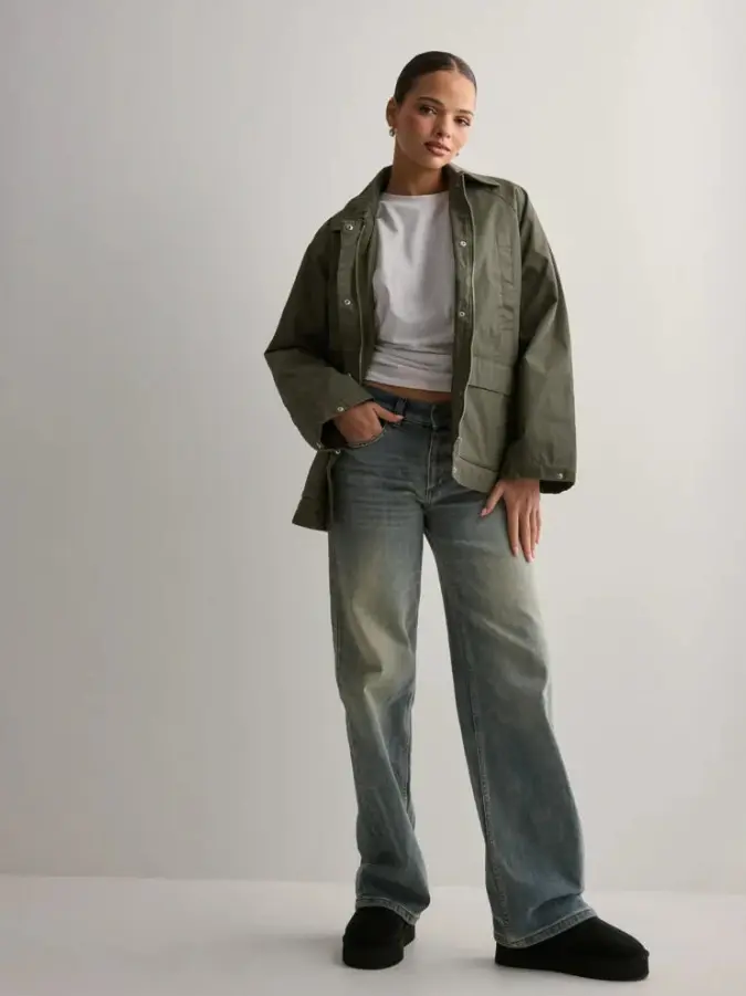 zielona kurtka kieszenie