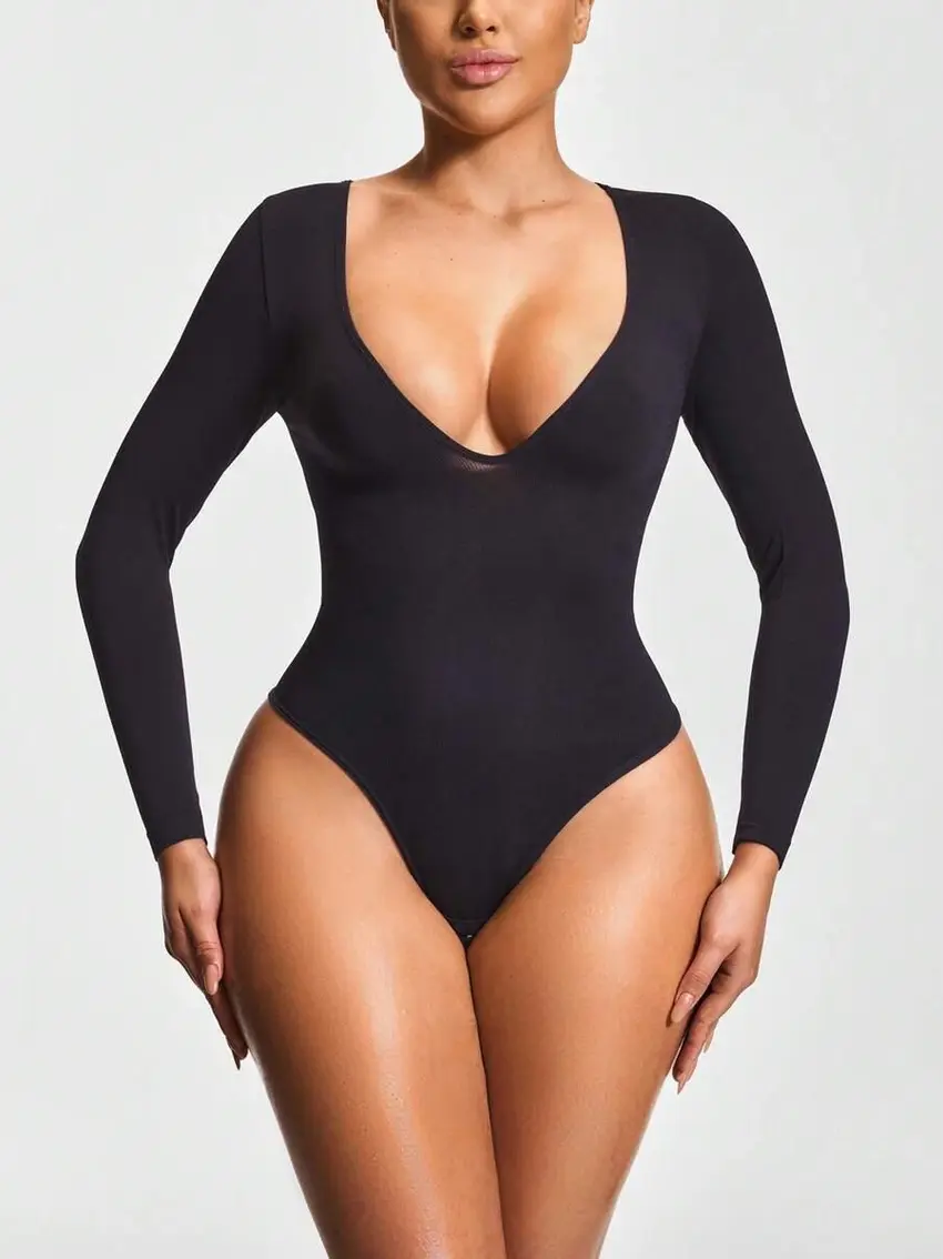 czarne modelujące body