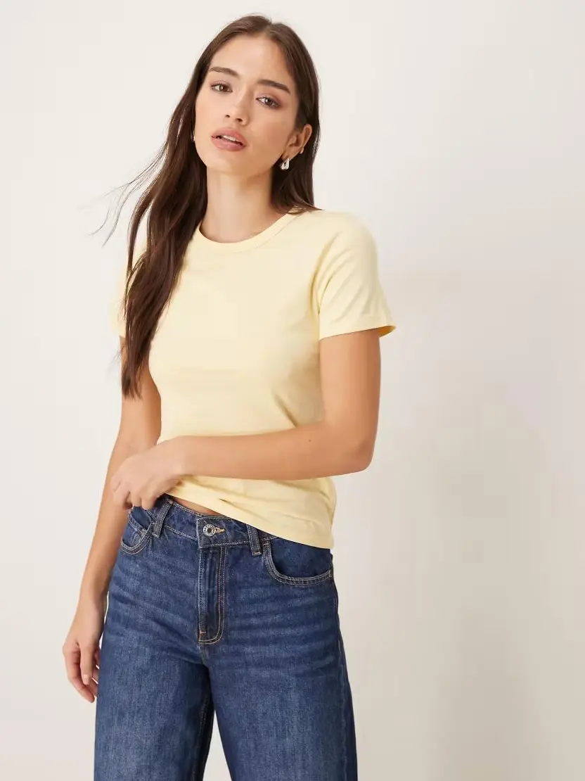 ŻÓŁTY T-SHIRT BASIC