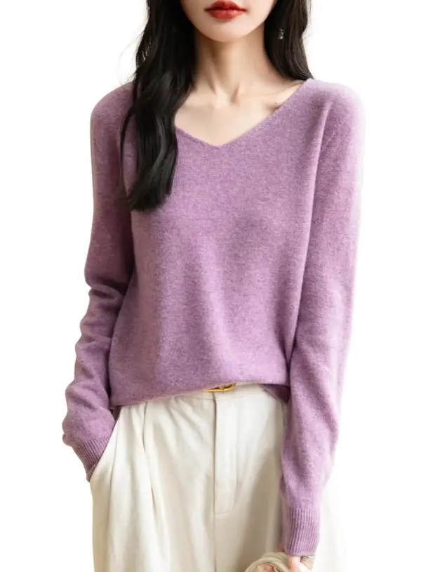 wełniany fioletowy sweter v-neck