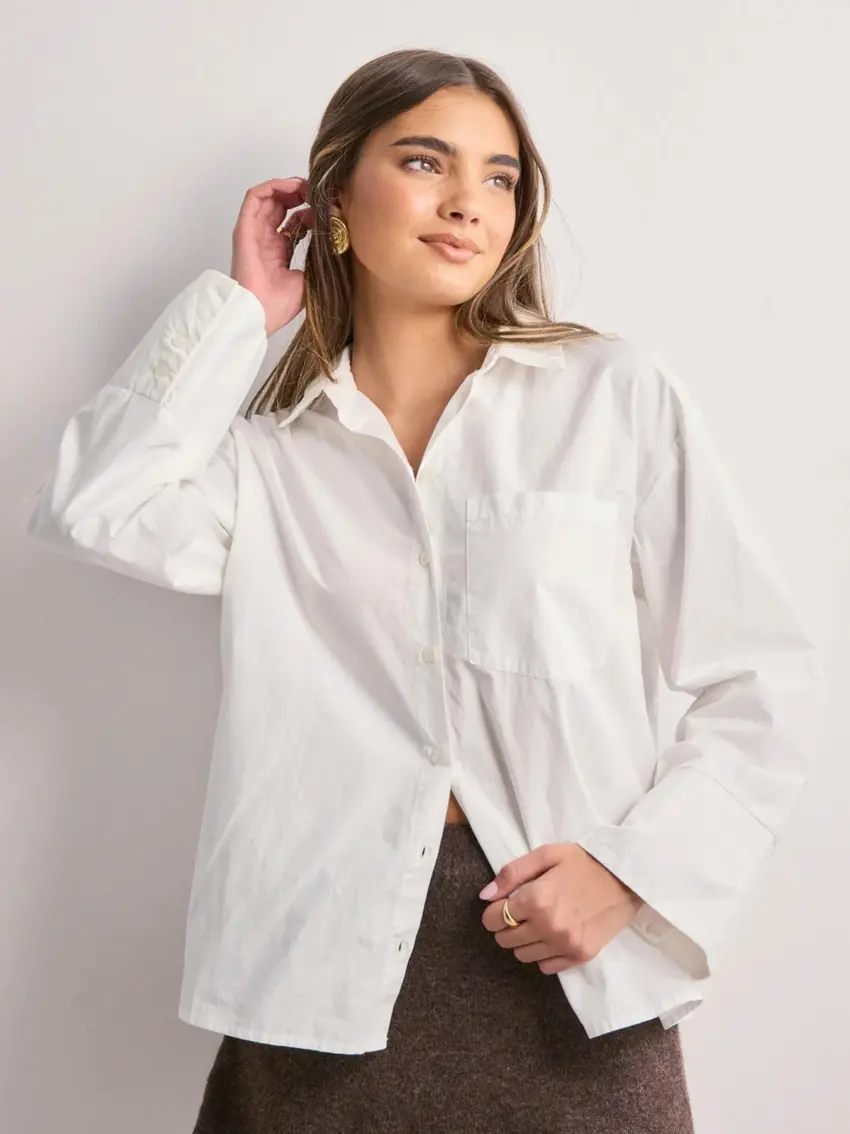 BIAŁA KOSZULA OVERSIZE