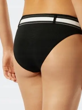 DÓŁ OD BIKINI