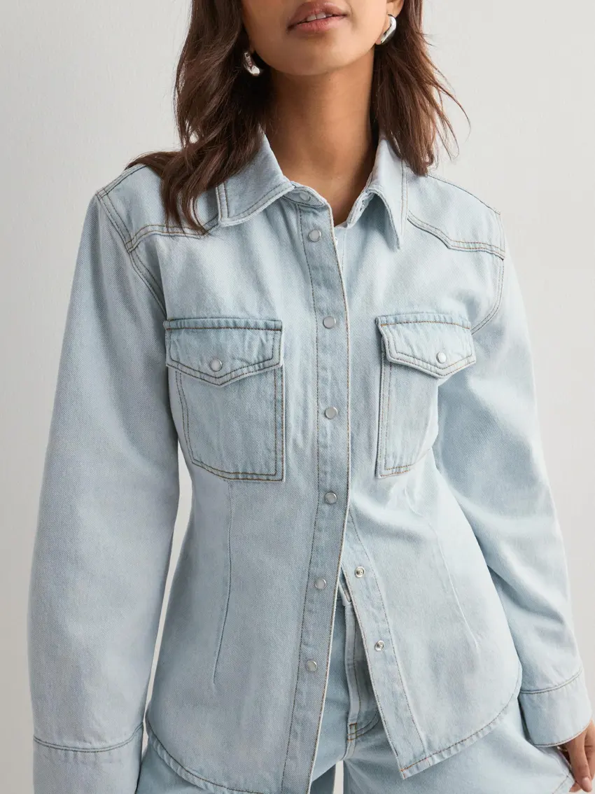 niebieska koszula jeans zatrzask