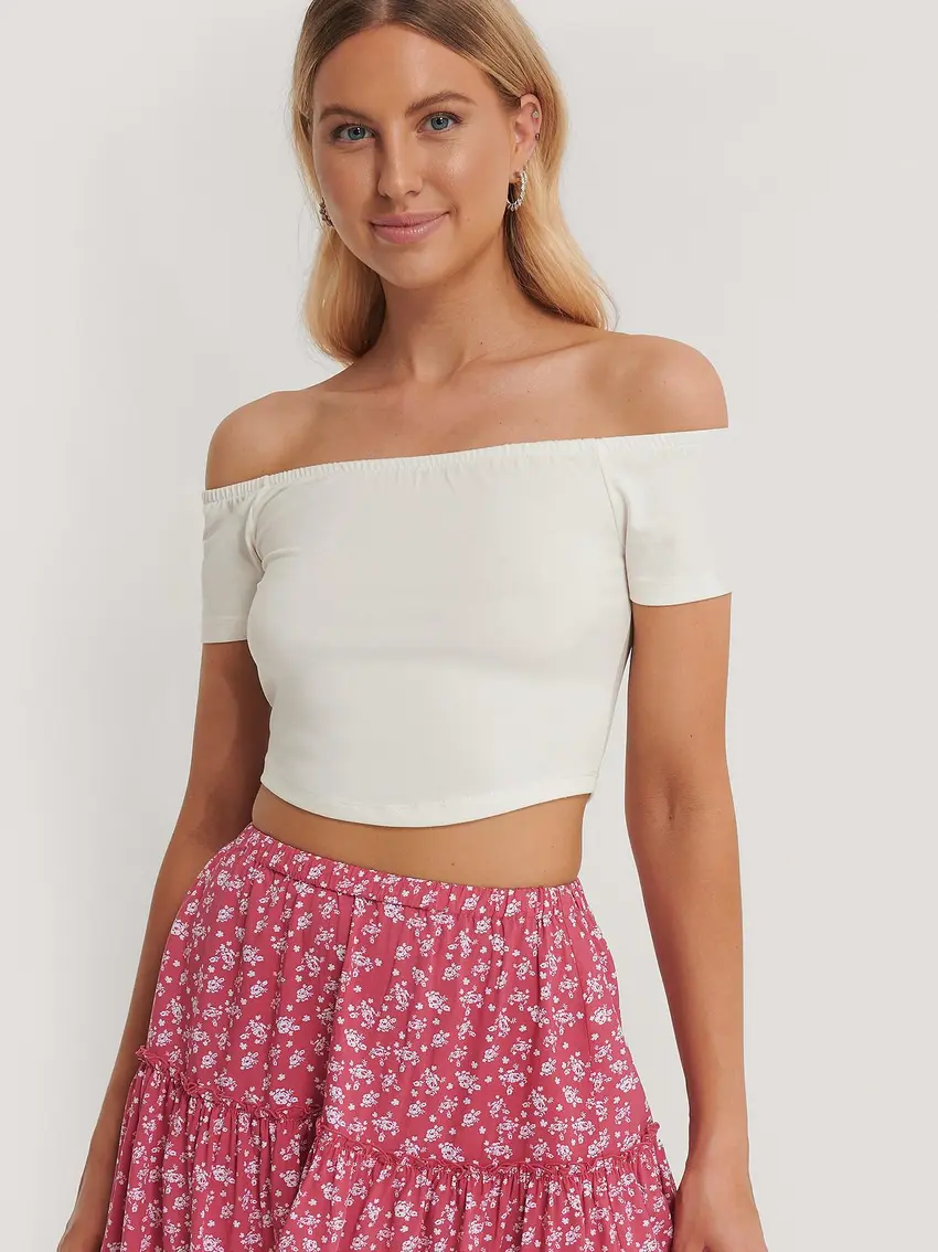 BIAŁY CROP TOP ODKRYTE RAMIONA