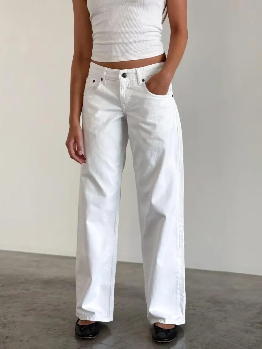 BIAŁE SPODNIE JEANS