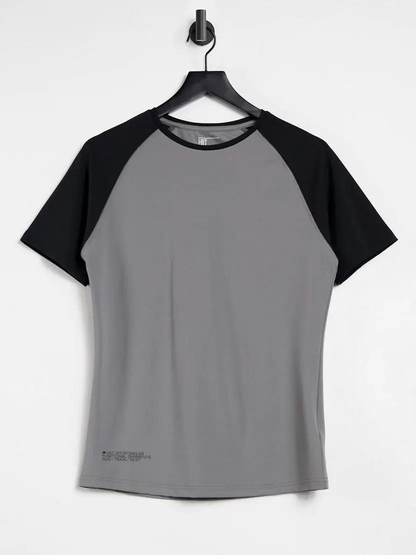 sportowy t-shirt okrągły dekolt