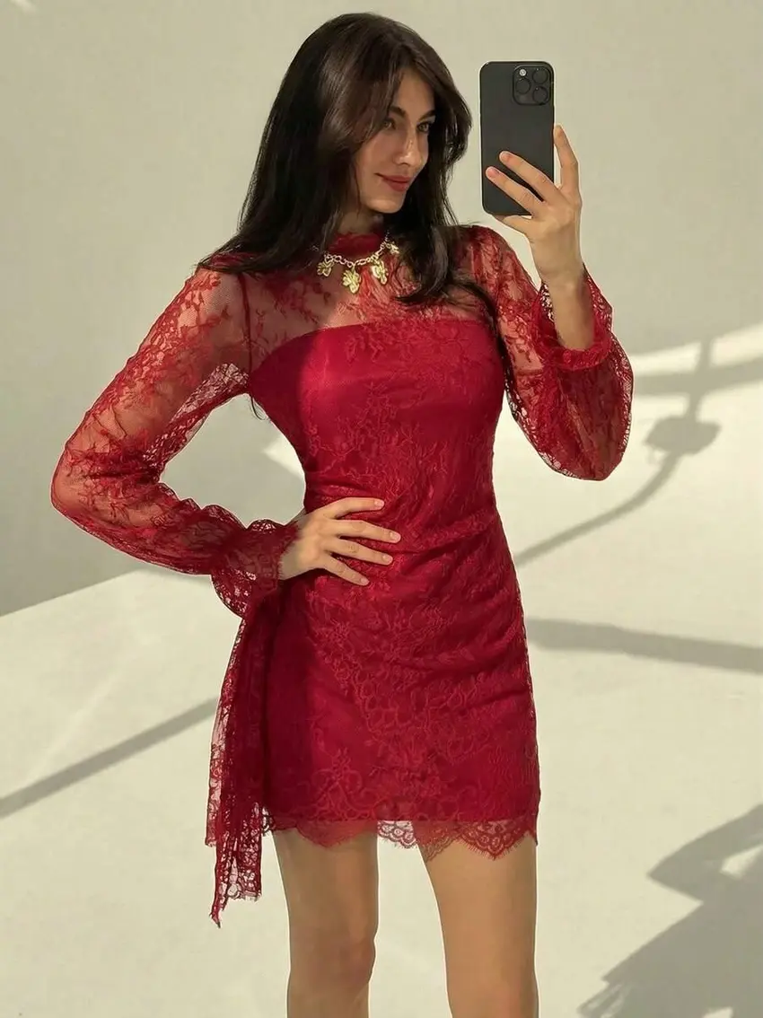 czerwona mini sukienka
