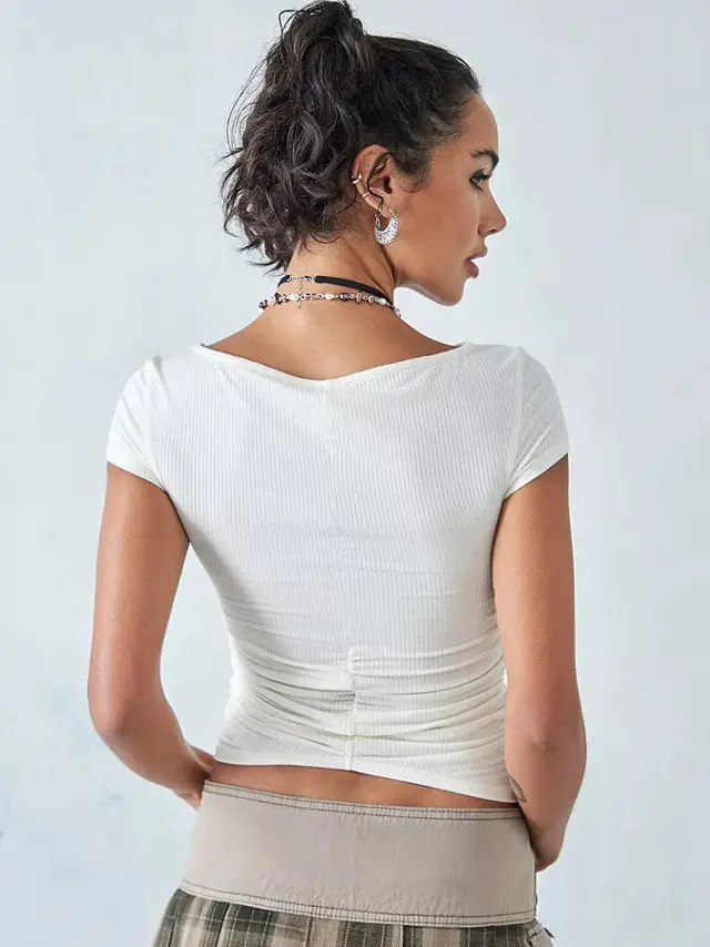 BIAŁY T-SHIRT PRĄŻKI