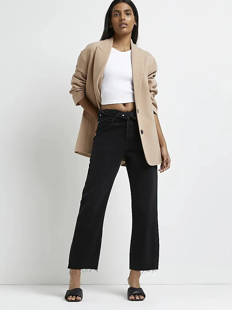 czarne spodnie jeans