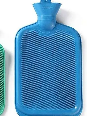 niebieski gumowy termofor