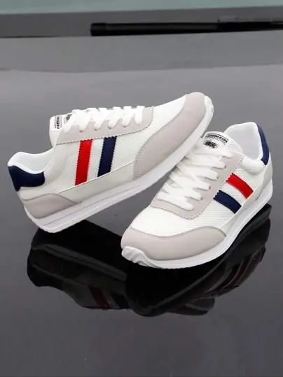 kolorowe buty sportowe