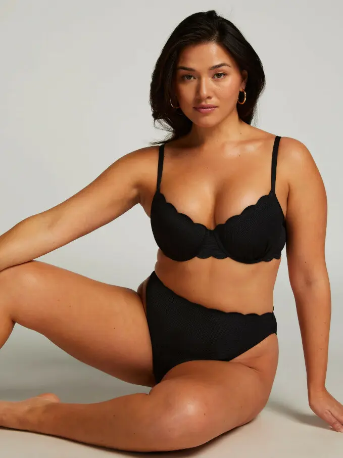 czarna góra od bikini tekstura