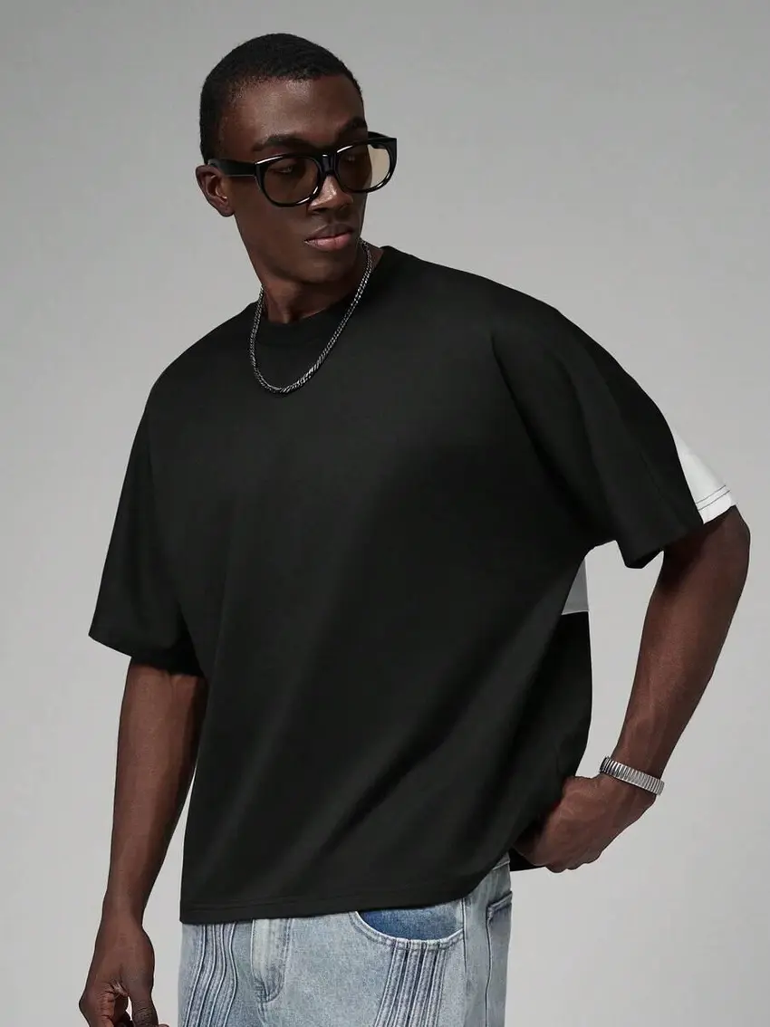 CZARNY T-SHIRT NADRUK