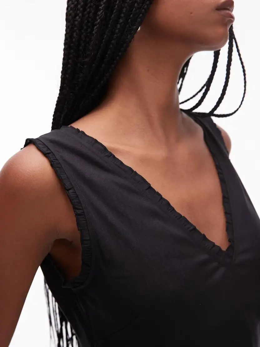 CZARNA MINI SUKIENKA V-NECK