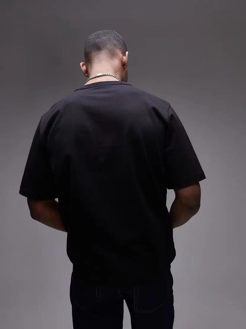 CZARNY T-SHIRT OKRĄGŁY DEKOLT