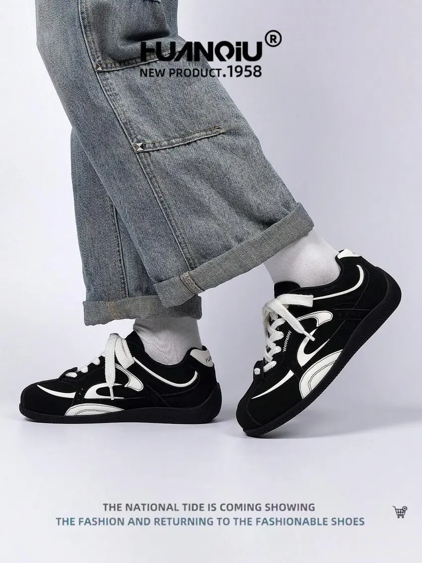 czarne buty sportowe