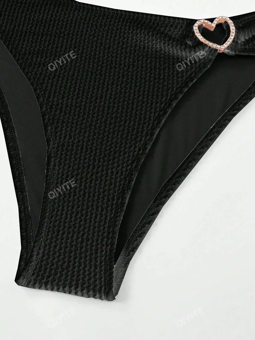 czarny dół od bikini