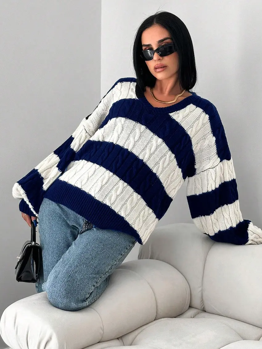 SWETER DŁUGI RĘKAW PASKI