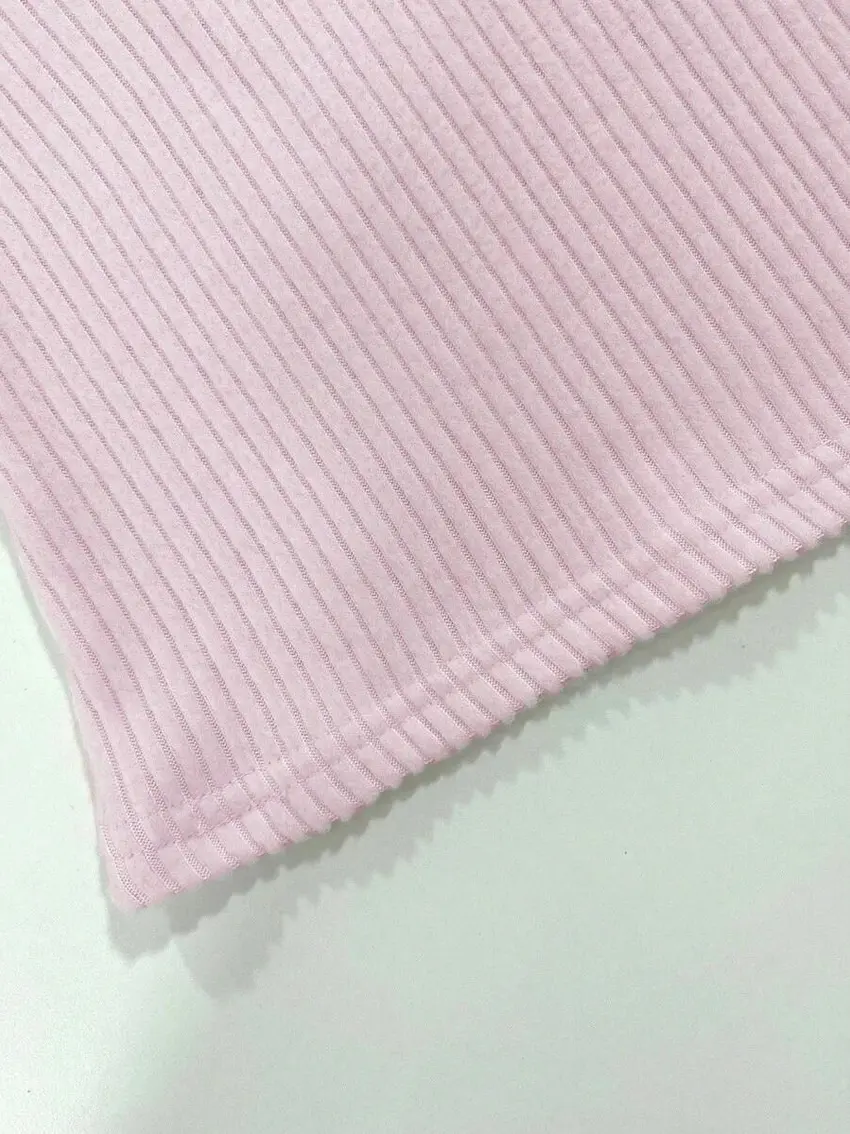 różowy sweter v-neck