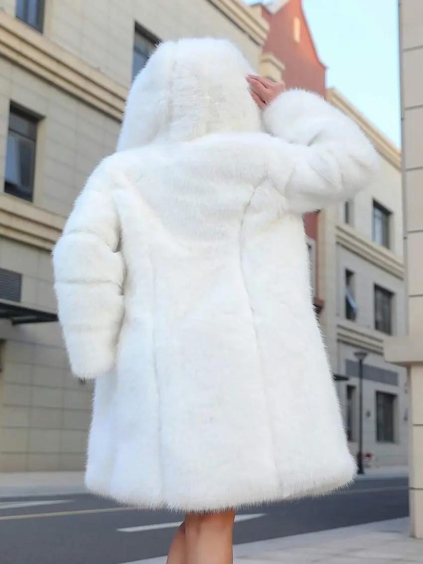 BIAŁE SZTUCZNE FUTRO