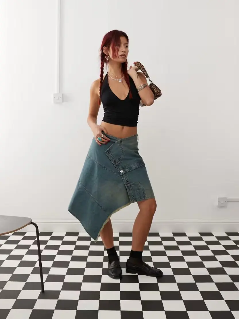 CZARNY TOP BEZ PLECÓW