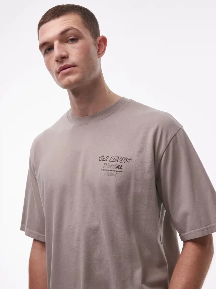 beżowy t-shirt okrągły dekolt nadruk