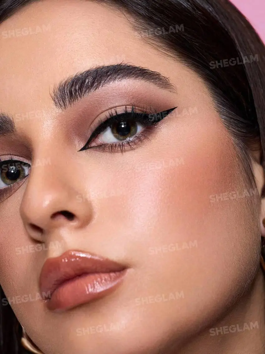CZARNY EYELINER PISAK