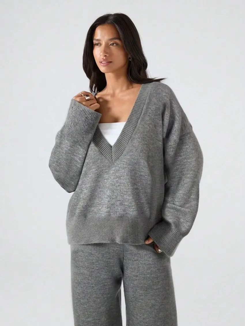 SWETER SPODNIE KOMPLET