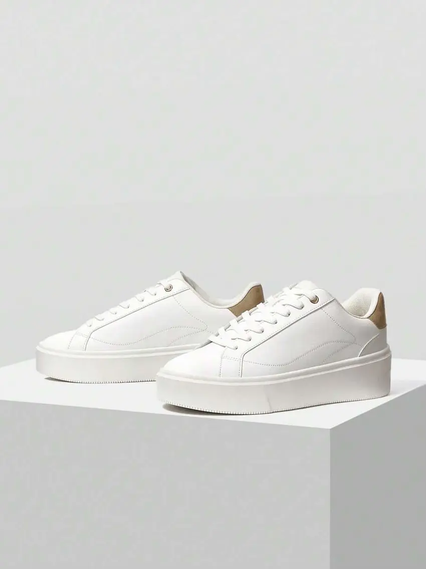 BIAŁE SPORTOWE BUTY